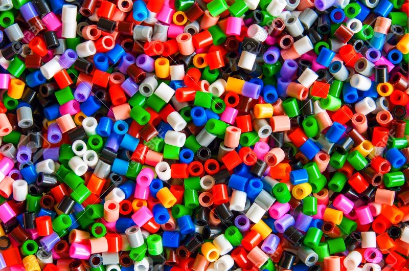 multicolored-plastic-hama-beads-toy-for-kids_800x530